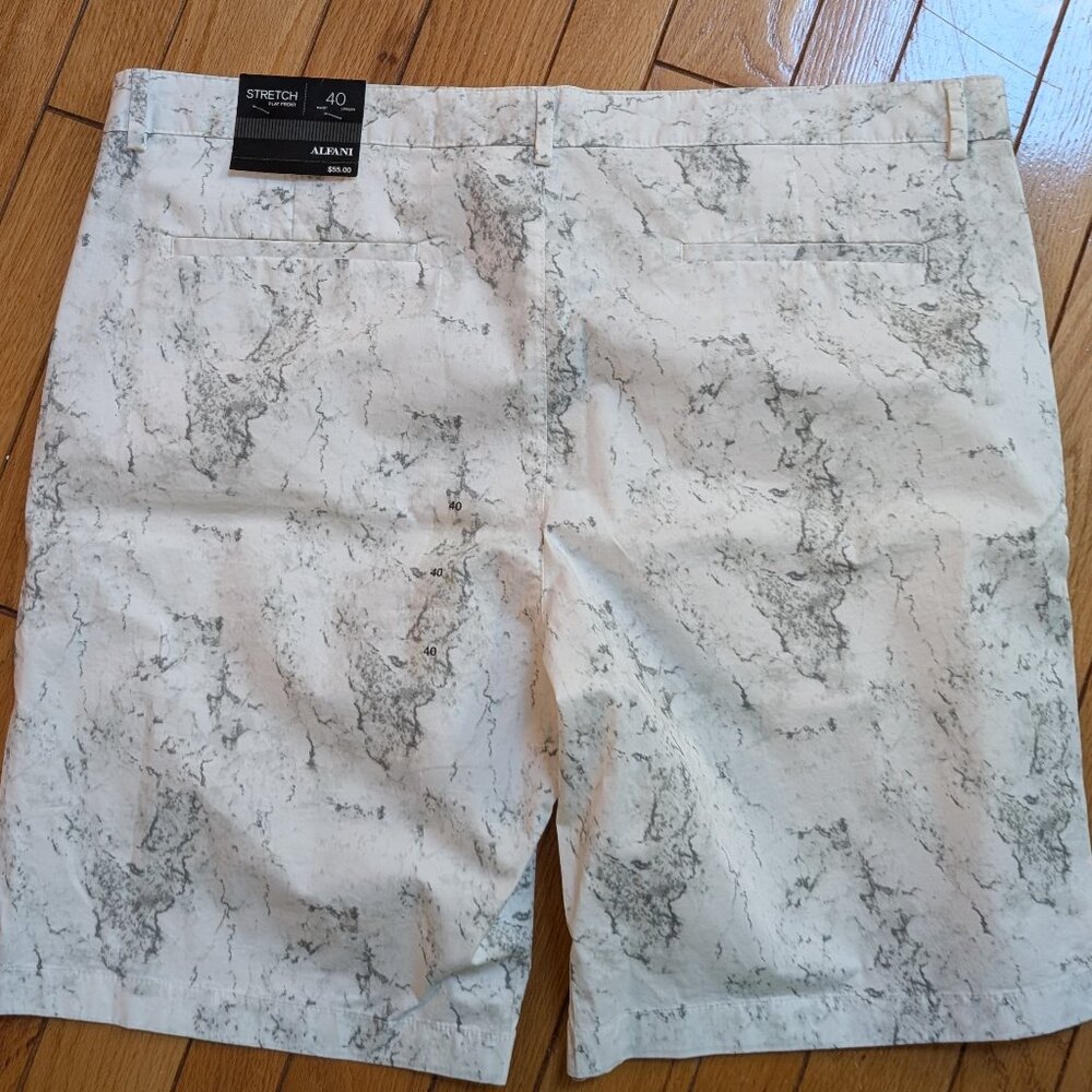 Men's Alfani Shorts - Size 40